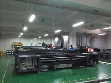 China 1200 Auto Digitale de Drukmachine van Dpi voor Stof/Textiel Kleurrijke Druk fabriek